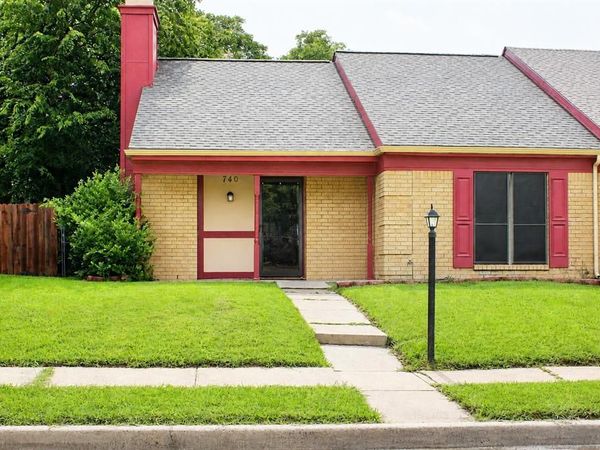 740 Versailles Street , Mesquite, TX 75149