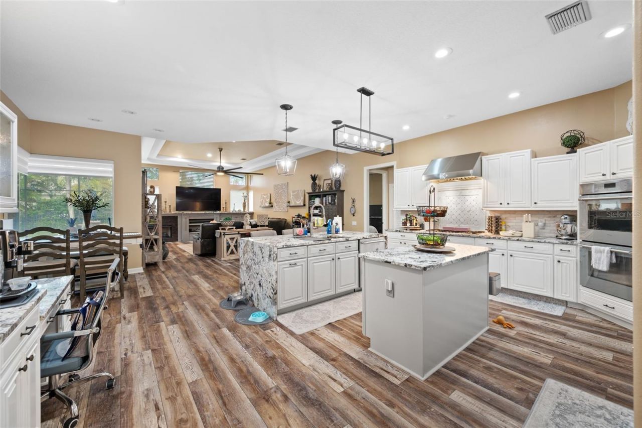 7888 Bayou Club Boulevard, Seminole, FL 33777 Photo