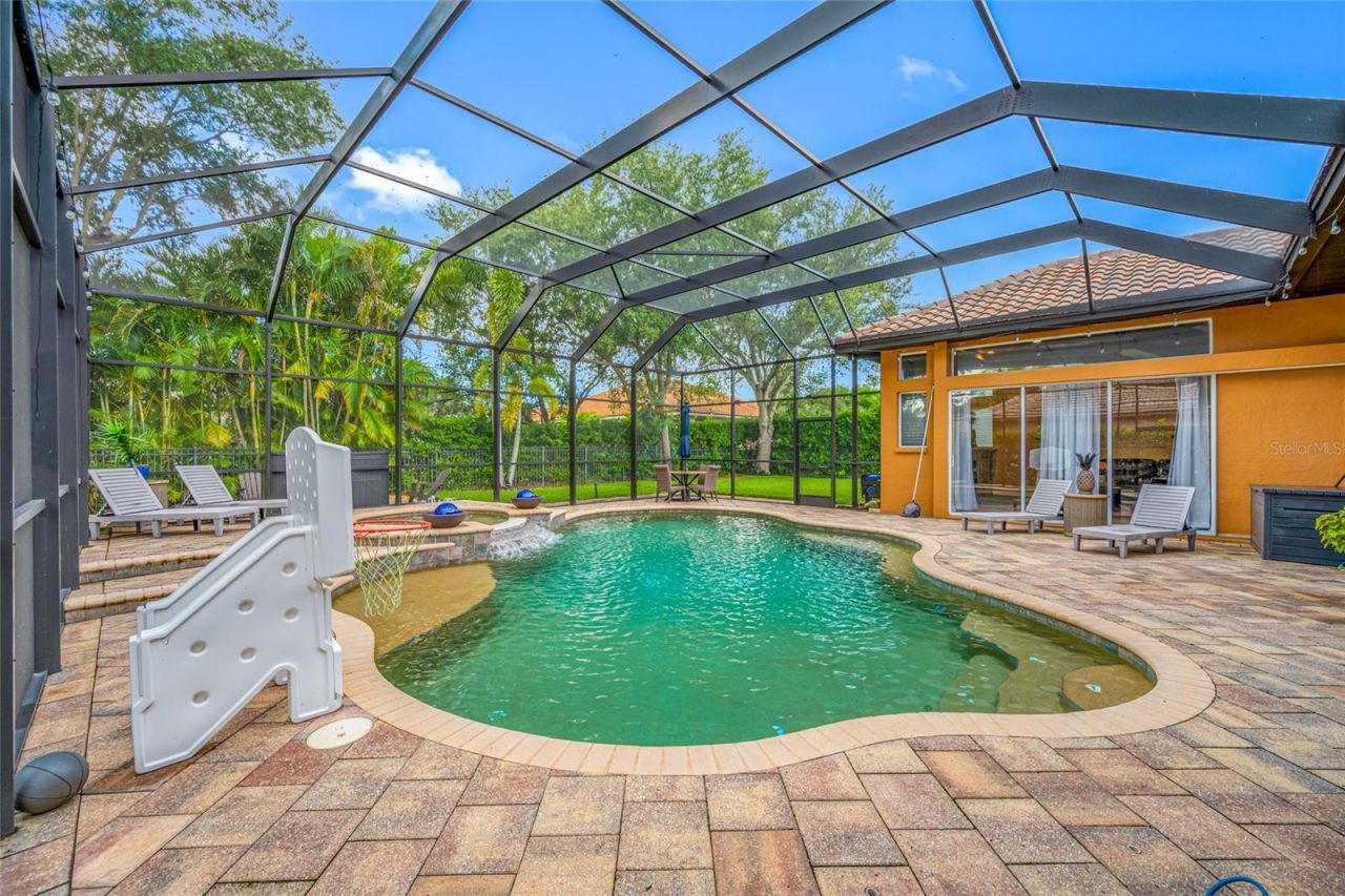 7888 Bayou Club Boulevard, Seminole, FL 33777 Photo
