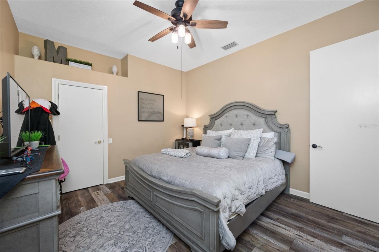 7888 Bayou Club Boulevard, Seminole, FL 33777 Photo