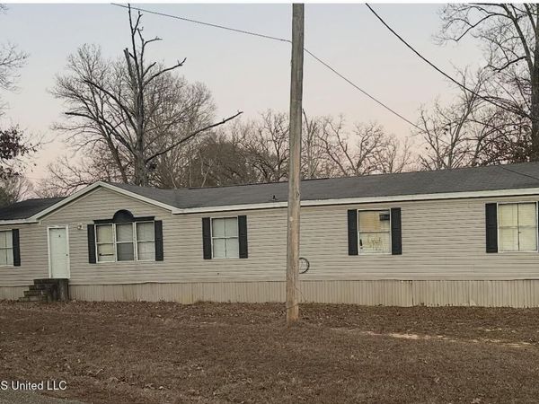 1000 Horse Shoe Circle, Byram, MS 39272