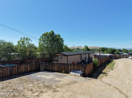 230 E 8th Avenue, Sun Valley, NV 89433 Photo
