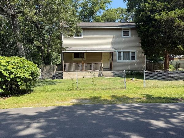 59 Norfleet Lane , Coram, NY 11727