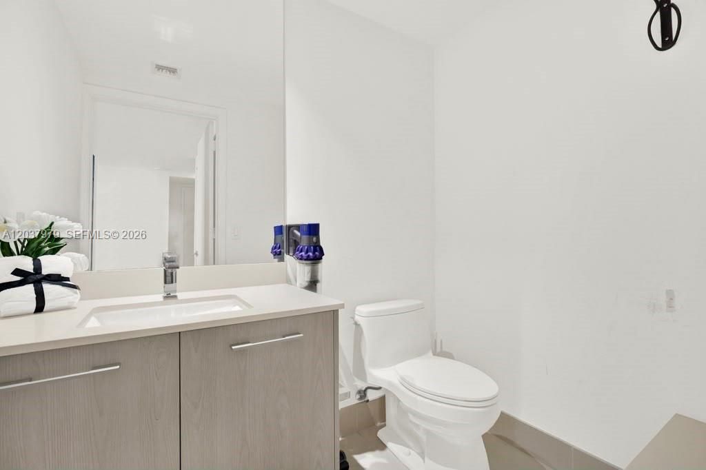 45 SW 9th St , Unit 1609, Miami, FL 33130 Photo