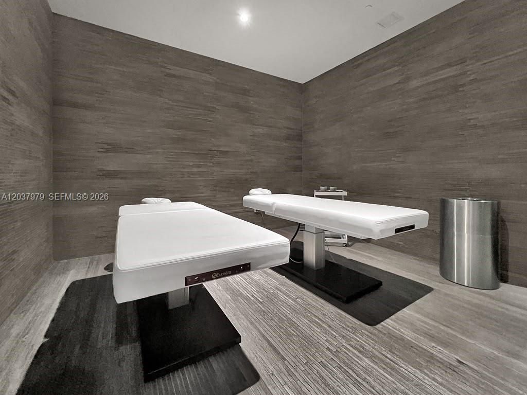 45 SW 9th St , Unit 1609, Miami, FL 33130 Photo