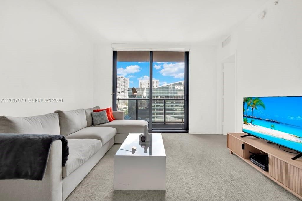 45 SW 9th St , Unit 1609, Miami, FL 33130 Photo
