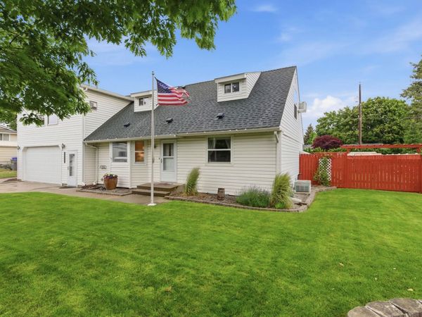 26821 E Eastland Ave, Newman Lake, WA 99025