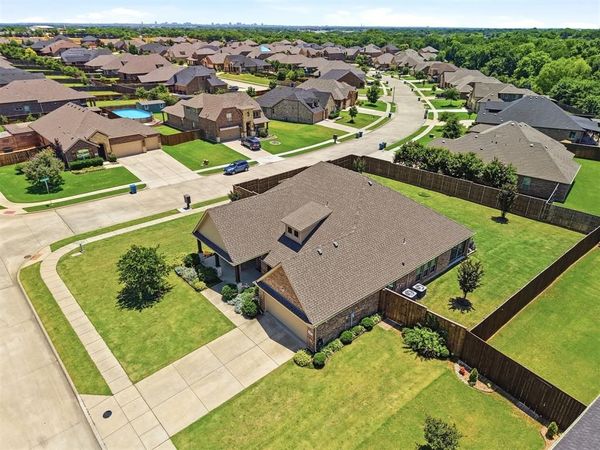 520 Winnetka Drive , Oak Point, TX 75068