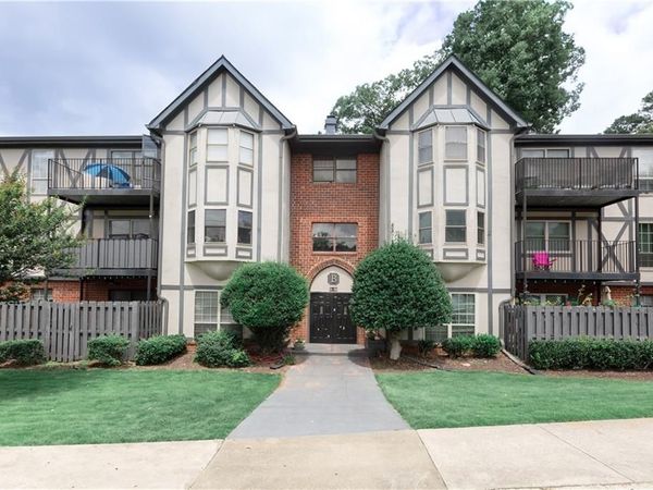 6851 Roswell Road, Unit B15, Atlanta, GA 30328