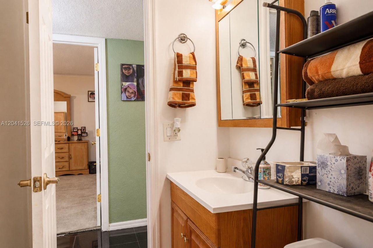 12014 S Greenway Cir S , Unit 105, Royal Palm Beach, FL 33411 Photo