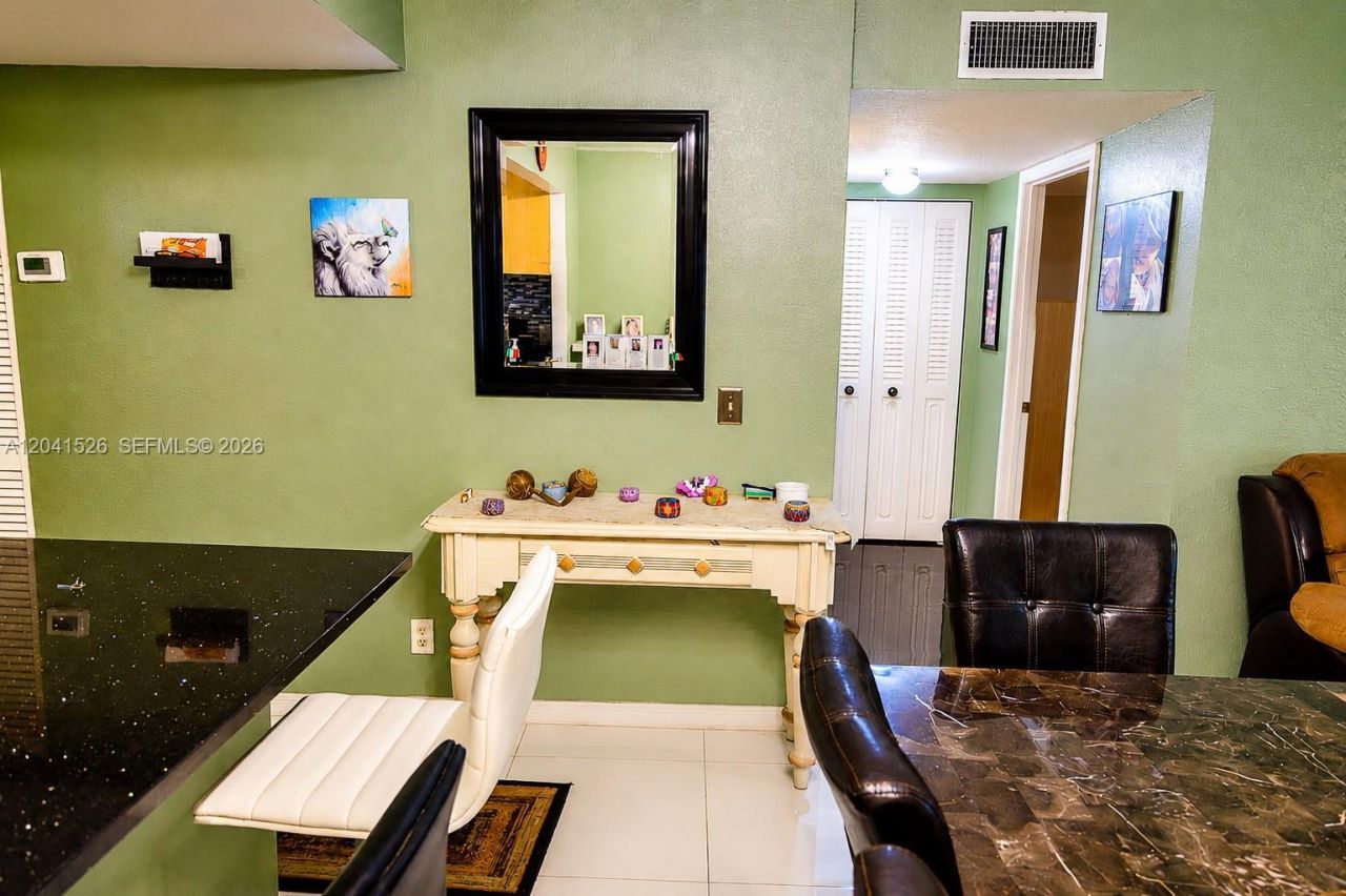 12014 S Greenway Cir S , Unit 105, Royal Palm Beach, FL 33411 Photo