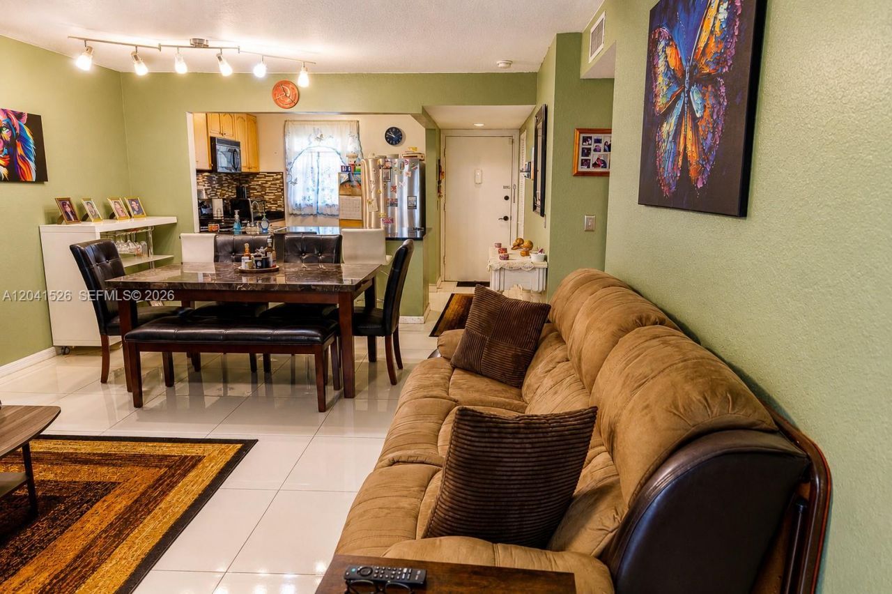 12014 S Greenway Cir S , Unit 105, Royal Palm Beach, FL 33411 Photo