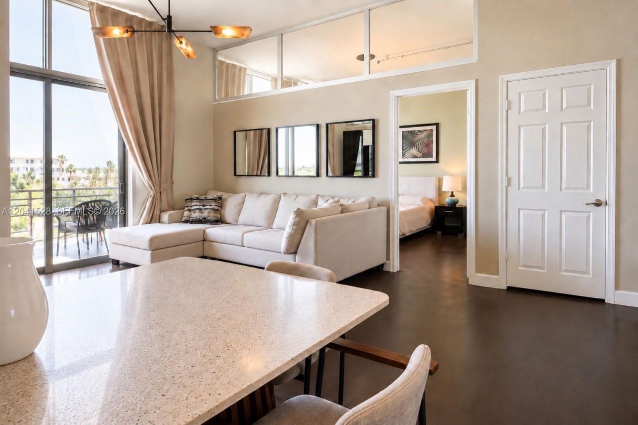 2100 Van Buren St, Unit 421, Hollywood, FL 33020 Main Photo