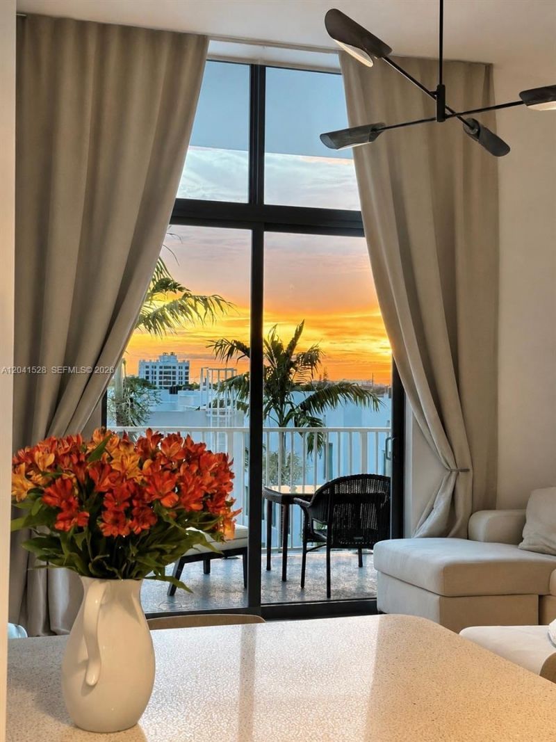 2100 Van Buren St, Unit 421, Hollywood, FL 33020 Photo