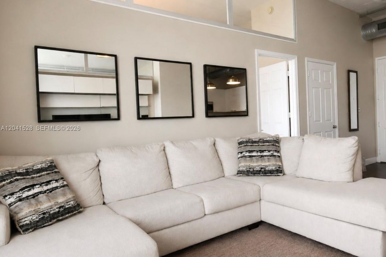 2100 Van Buren St, Unit 421, Hollywood, FL 33020 Photo
