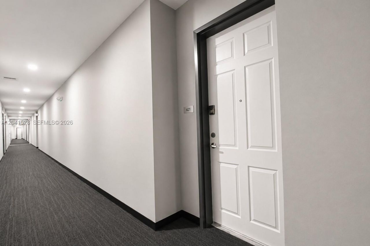 2100 Van Buren St, Unit 421, Hollywood, FL 33020 Photo