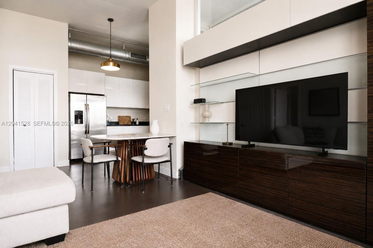 2100 Van Buren St, Unit 421, Hollywood, FL 33020 Photo