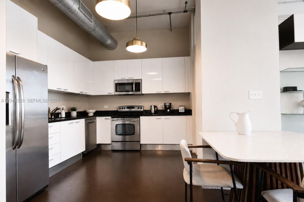 2100 Van Buren St, Unit 421, Hollywood, FL 33020 Photo