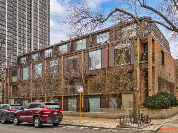 235 W EUGENIE Street, Unit M2-G8, Chicago, IL 60614