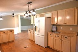 209 Ann Street  photo 4