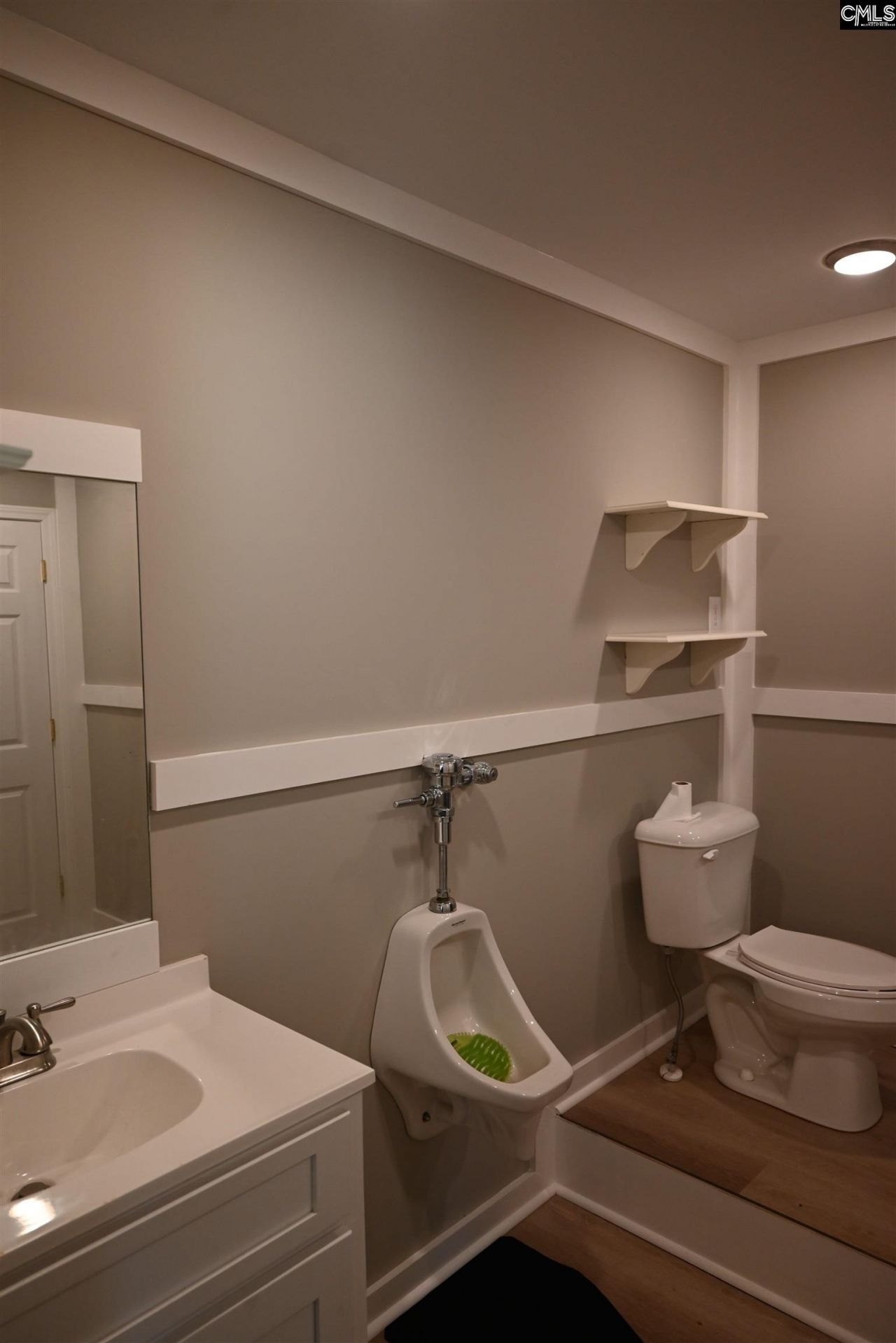 209 Ann Street  Photo 37
