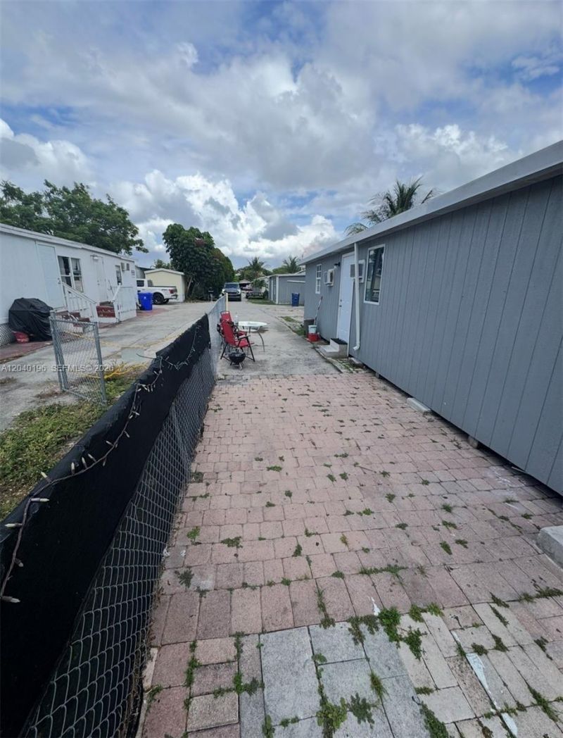 1013 SW 128th Ave , Miami, FL 33184 Photo