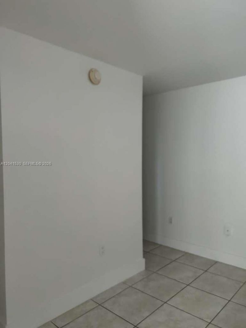 2016 Bay Dr, Unit 602, Miami Beach, FL 33141 Photo