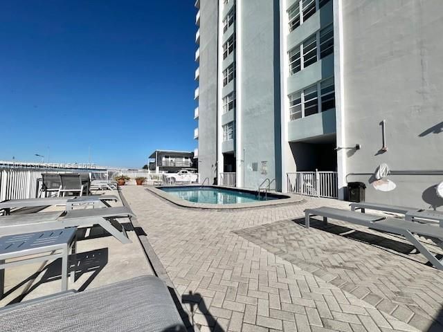 2016 Bay Dr, Unit 602, Miami Beach, FL 33141 Photo