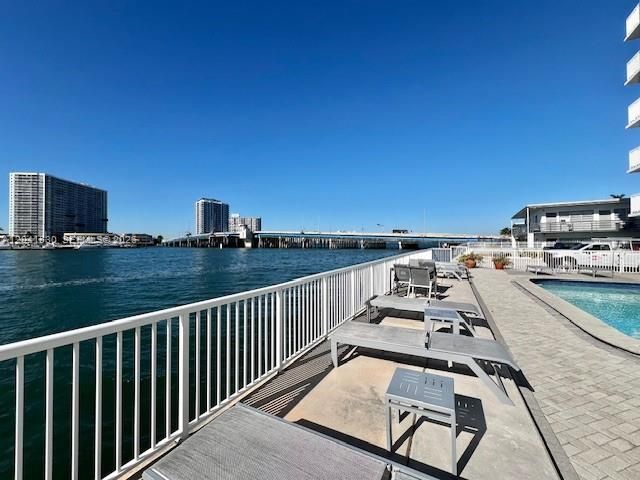 2016 Bay Dr, Unit 602, Miami Beach, FL 33141 Photo