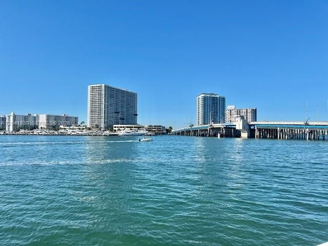 2016 Bay Dr, Unit 602, Miami Beach, FL 33141 Photo
