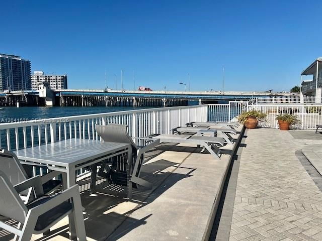 2016 Bay Dr, Unit 602, Miami Beach, FL 33141 Photo