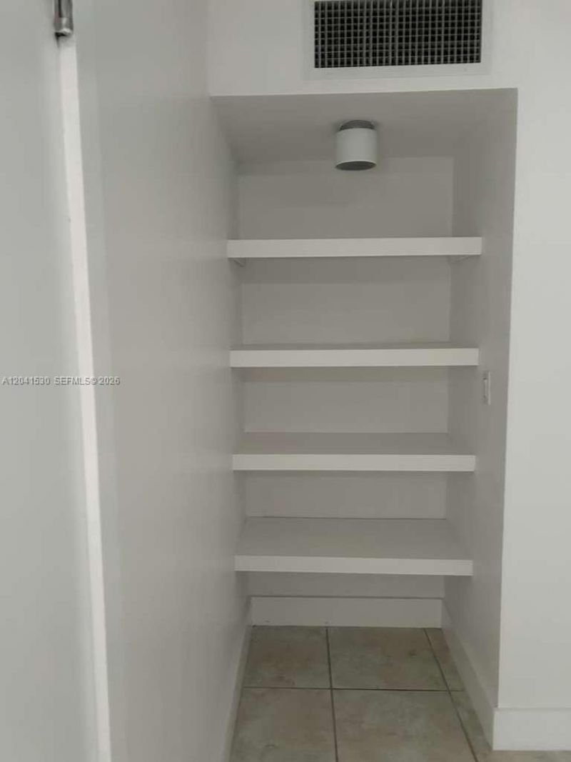 2016 Bay Dr, Unit 602, Miami Beach, FL 33141 Photo