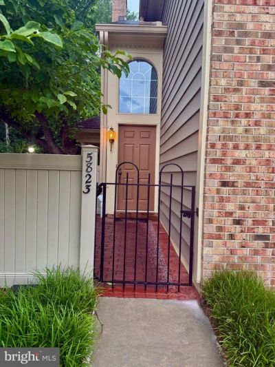 5823 Linden Square Court, Unit 52, Rockville, MD 20852 Main Photo