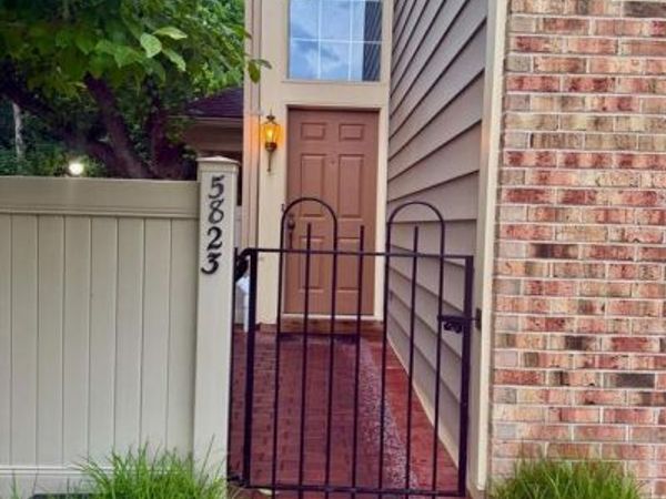 5823 LINDEN SQUARE COURT , Unit 52, ROCKVILLE, MD 20852