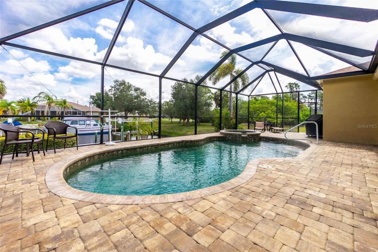 17458 Bayharbor Circle, Port Charlotte, FL 33948 Photo