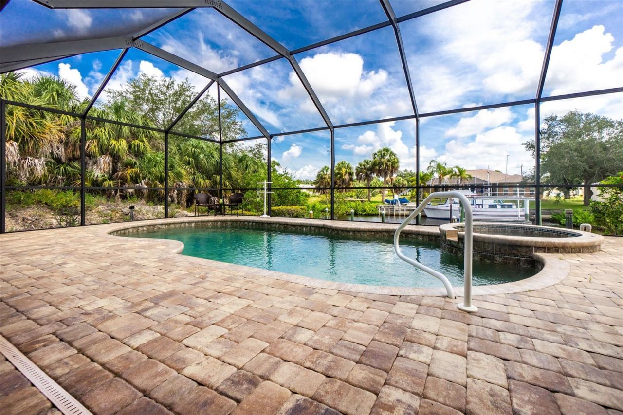 17458 Bayharbor Circle, Port Charlotte, FL 33948 Photo