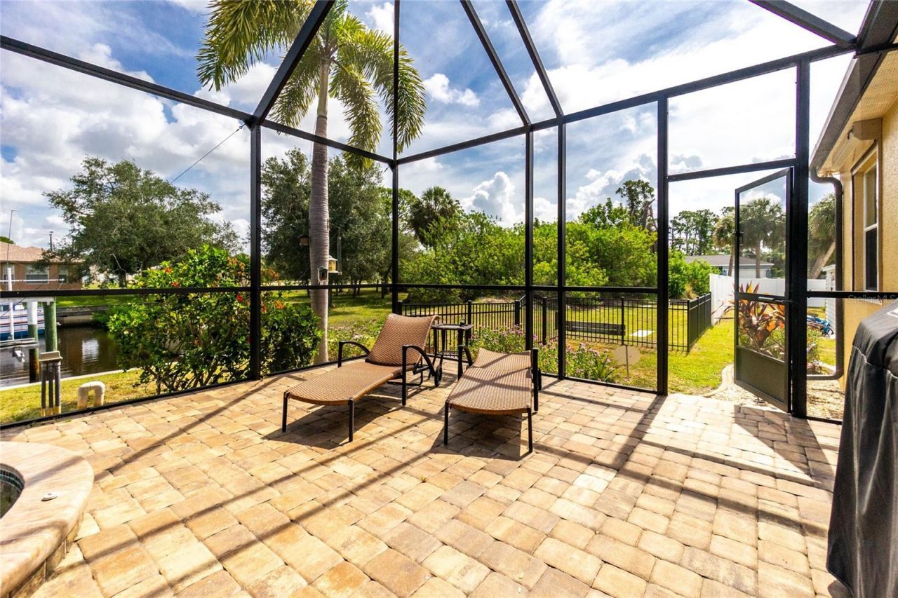 17458 Bayharbor Circle, Port Charlotte, FL 33948 Photo