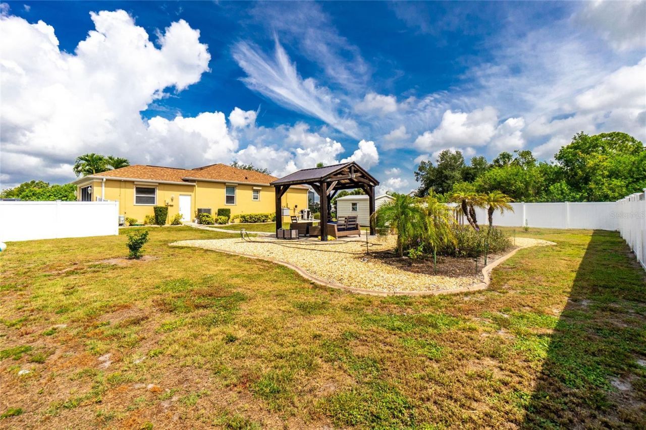 17458 Bayharbor Circle, Port Charlotte, FL 33948 Photo