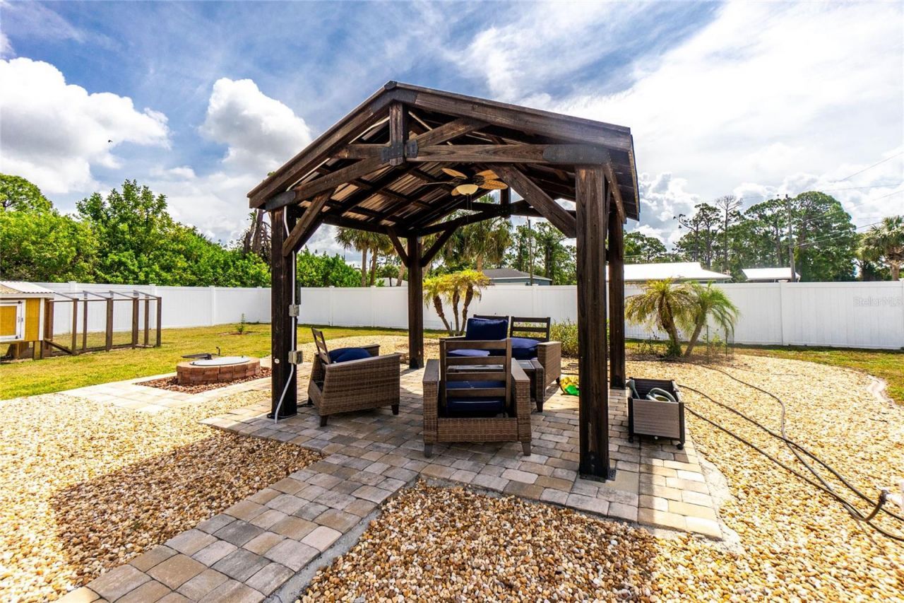 17458 Bayharbor Circle, Port Charlotte, FL 33948 Photo