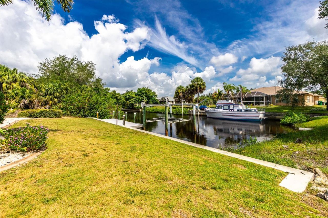17458 Bayharbor Circle, Port Charlotte, FL 33948 Photo