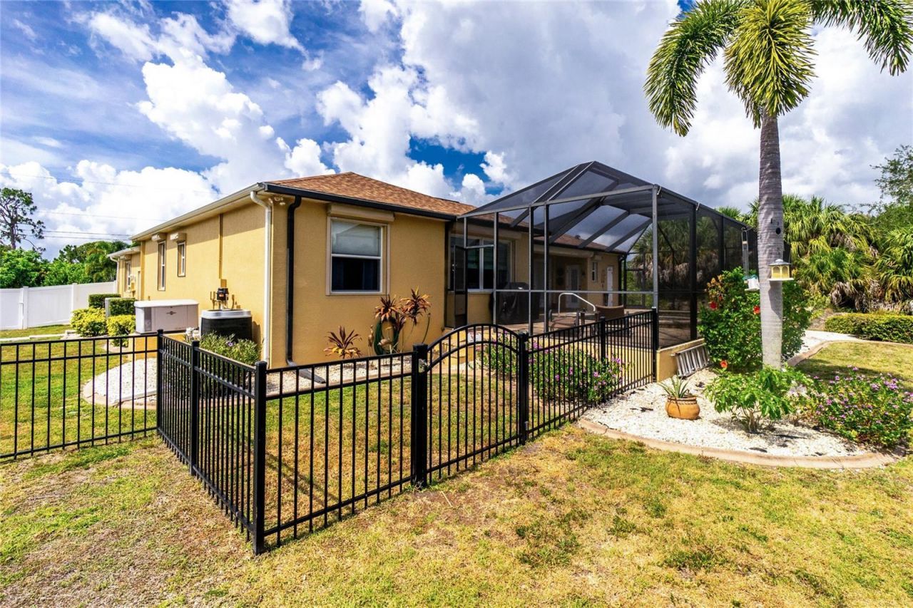 17458 Bayharbor Circle, Port Charlotte, FL 33948 Photo