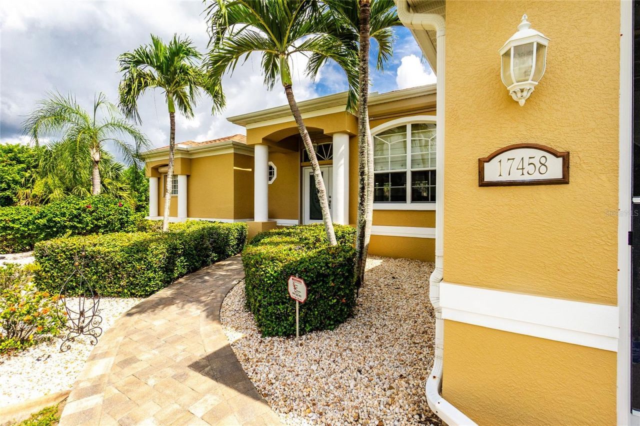 17458 Bayharbor Circle, Port Charlotte, FL 33948 Photo