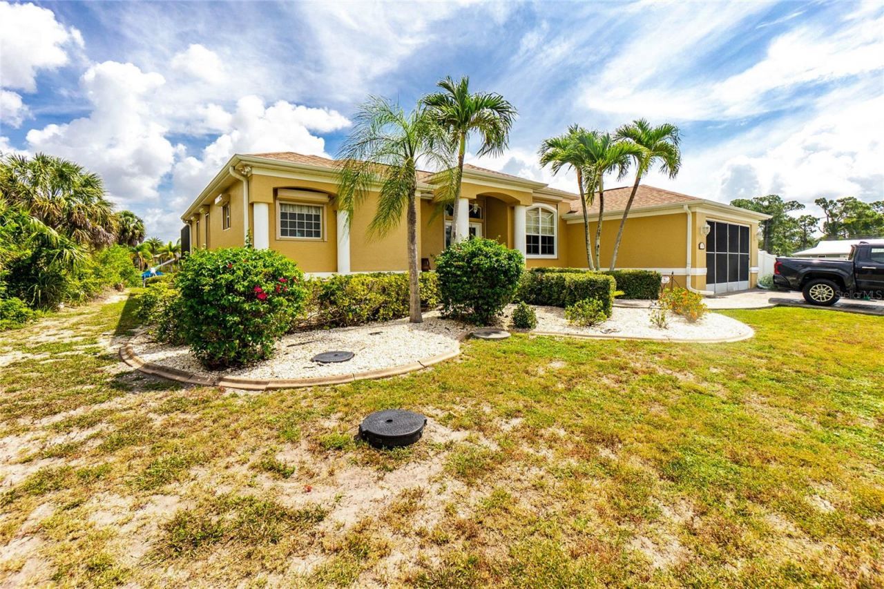 17458 Bayharbor Circle, Port Charlotte, FL 33948 Photo