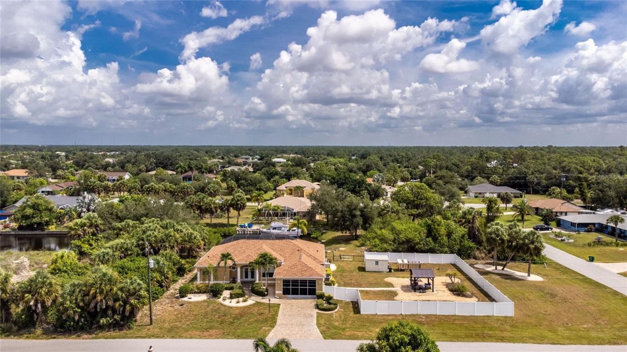 17458 Bayharbor Circle, Port Charlotte, FL 33948 Photo