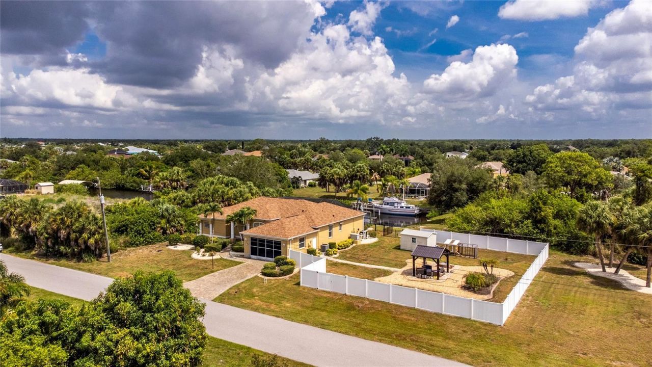 17458 Bayharbor Circle, Port Charlotte, FL 33948 Photo