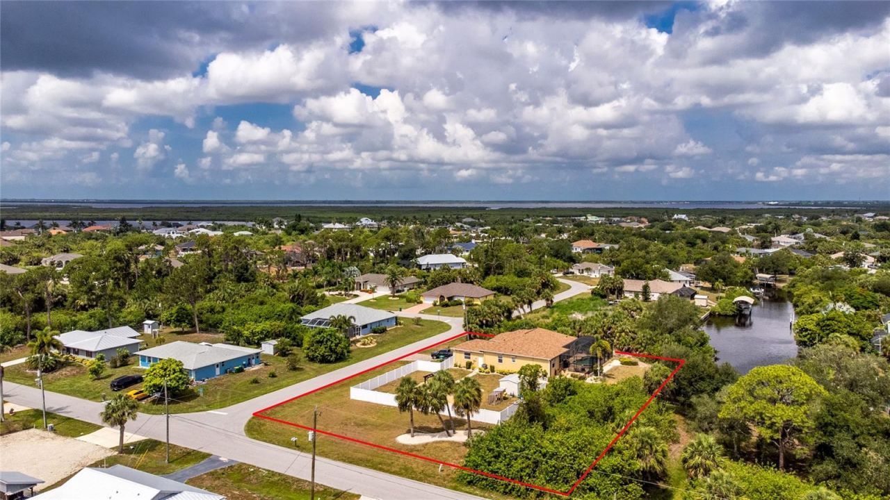 17458 Bayharbor Circle, Port Charlotte, FL 33948 Photo