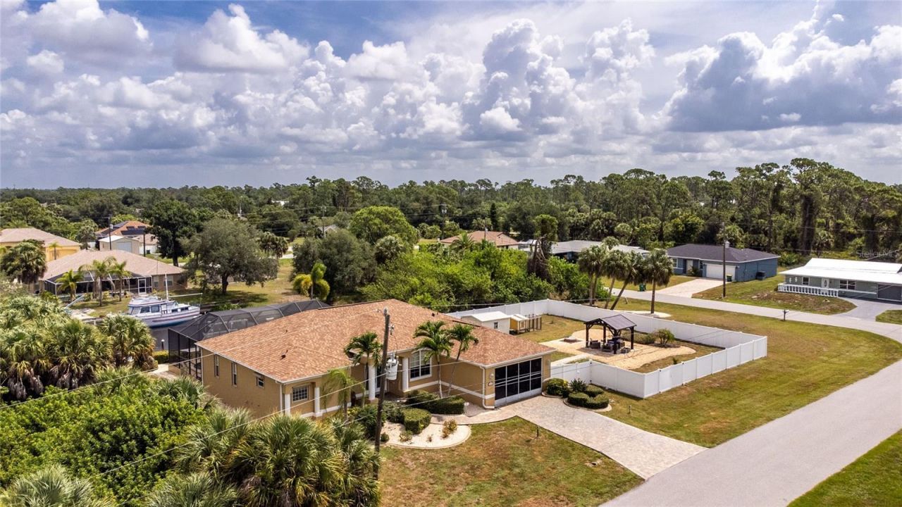 17458 Bayharbor Circle, Port Charlotte, FL 33948 Photo