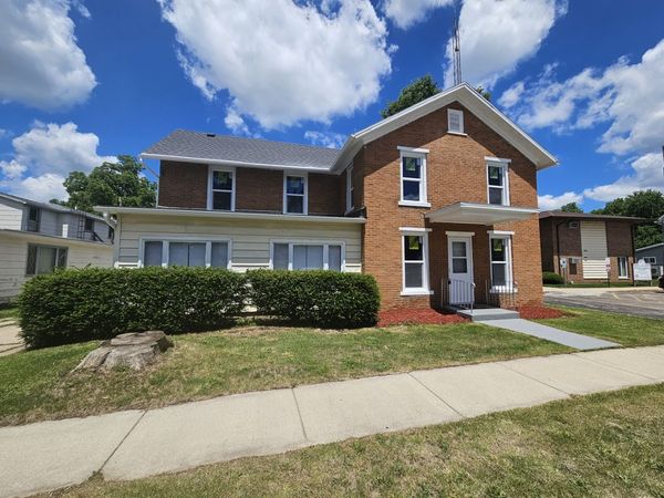 102 E High Street, Orangeville, IL 61060