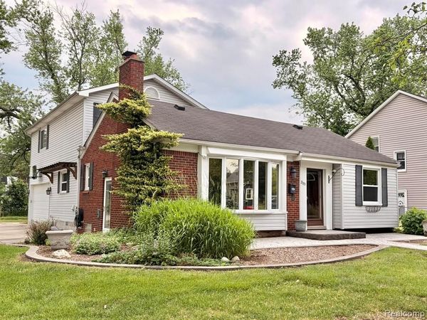2111 Earlmont Road , Berkley, MI 48072