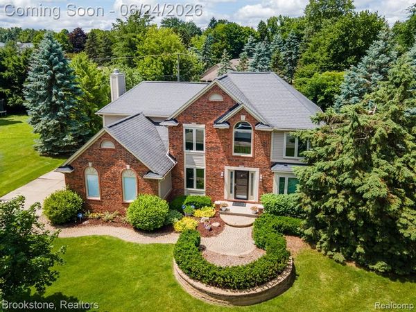 3812 Kossuth Road, Orion Twp, MI 48360